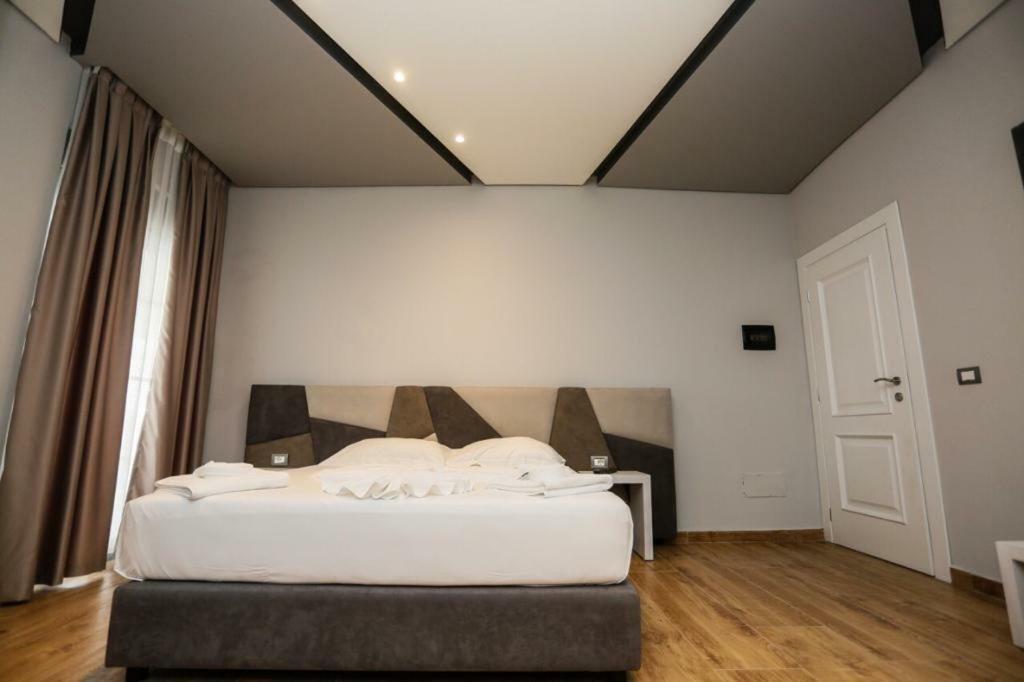 Lubjana Hotel Durrës 外观 照片