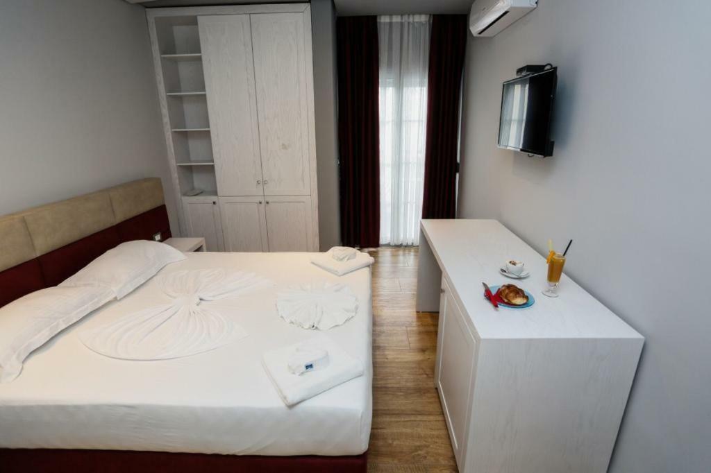 Lubjana Hotel Durrës 外观 照片