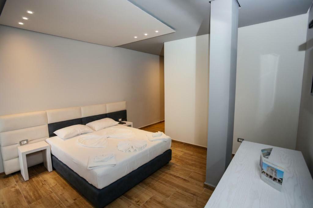 Lubjana Hotel Durrës 外观 照片